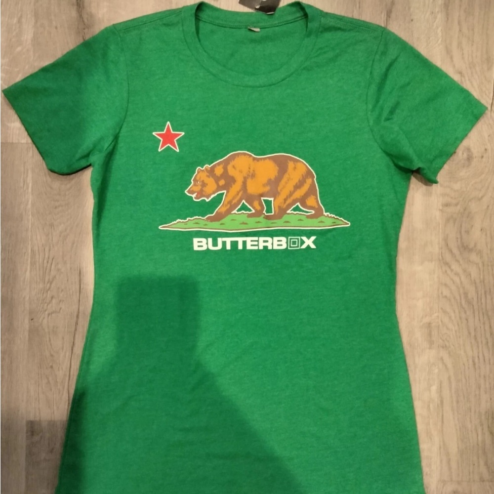 California Grizzly Bear Butterbox Green T Shirt by Aksels Women Size Sm-Med NWT